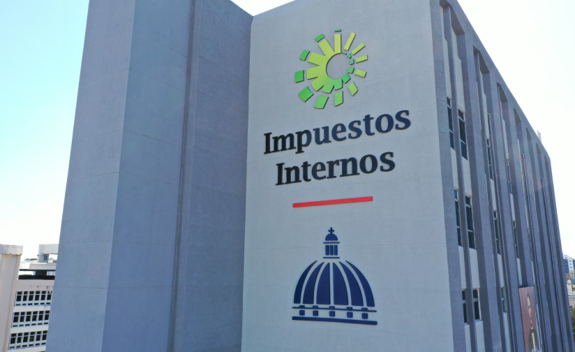 Las tres recaudadoras sumaron RD$972,096.4 millones entre enero y septiembre, 7.7 % más que en 2025. La DGII cumplió 100.5 % de su meta, lo que implica un rezago conjunto de Aduanas y Tesorería.